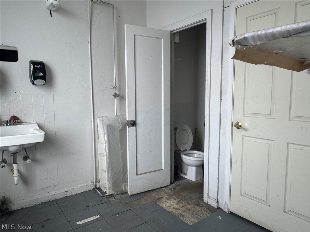 167 Cleveland Street Elyria OH 44035