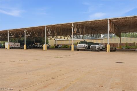 15317 Chatfield Avenue Cleveland OH 44111