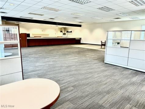 6020 Manchester Road New Franklin OH 44319