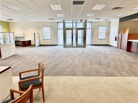 6020 Manchester Road New Franklin OH 44319