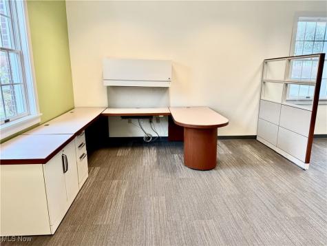 6020 Manchester Road New Franklin OH 44319