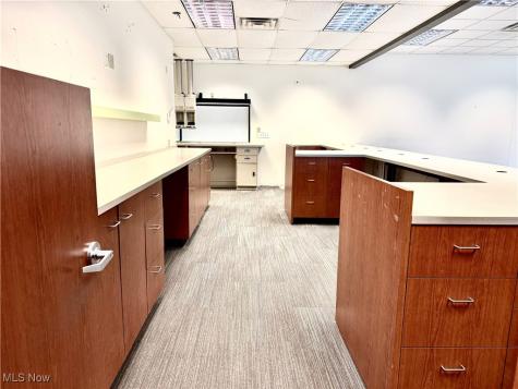 6020 Manchester Road New Franklin OH 44319