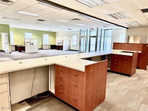 6020 Manchester Road New Franklin OH 44319