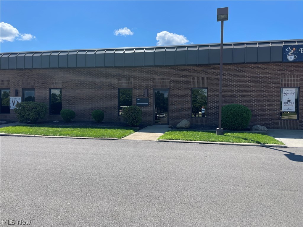 7124 Brookwood Drive Brookfield OH 44403