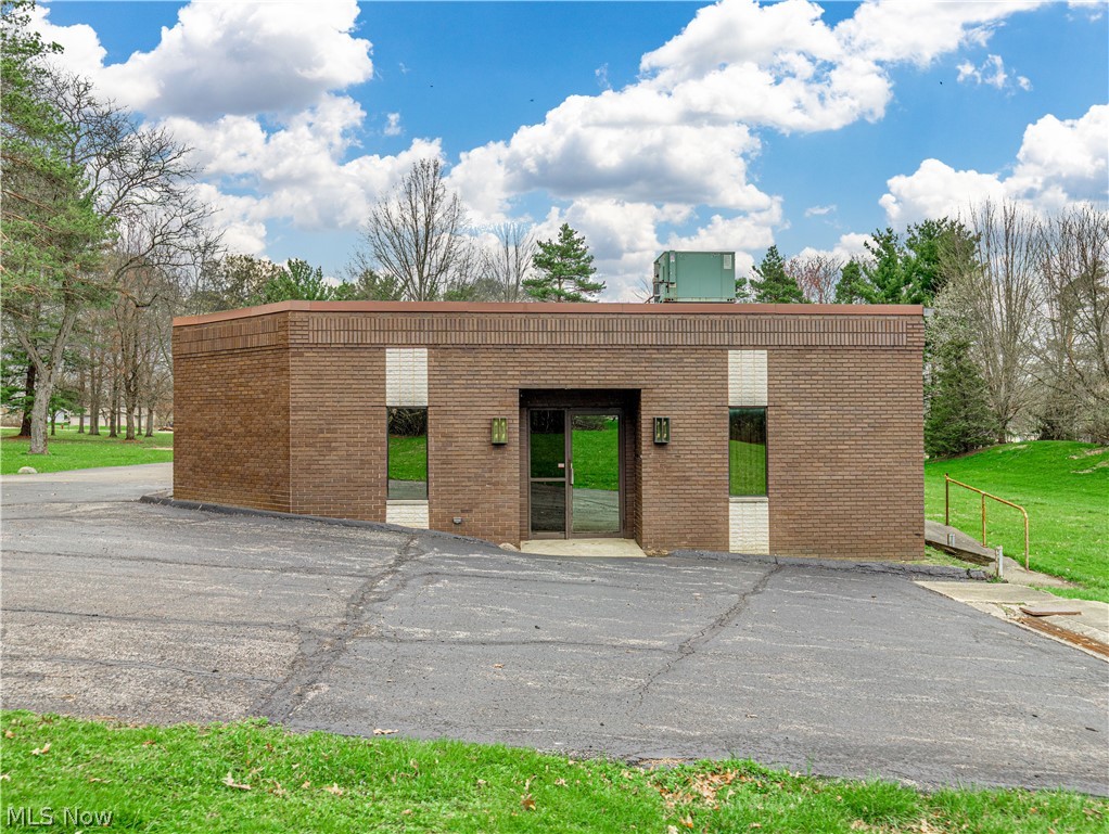 324 Ledge Road Macedonia OH 44056