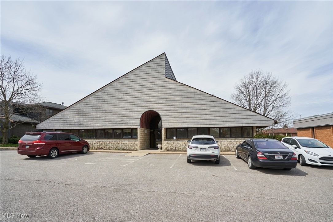 70 N Miller Road Fairlawn OH 44333