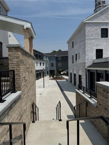 1300 Weathervane Lane Akron OH 44313