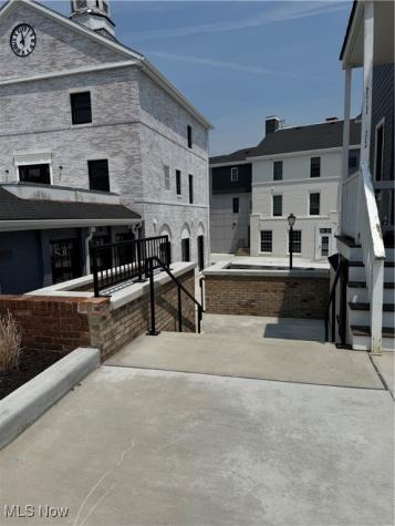 1300 Weathervane Lane Akron OH 44313