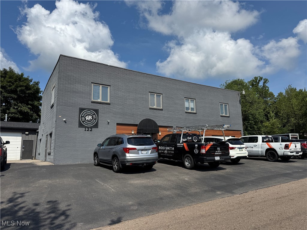 122 Western Avenue Akron OH 44313