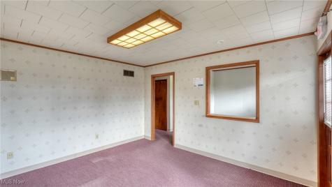 126 S 9th Street Cambridge OH 43725