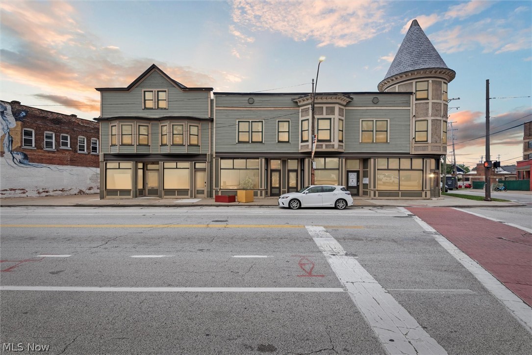 5808 Detroit Avenue Cleveland OH 44102