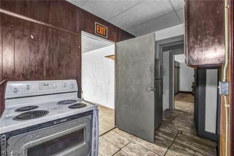 4512 E 131st Street Cleveland OH 44105