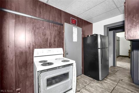 4512 E 131st Street Cleveland OH 44105