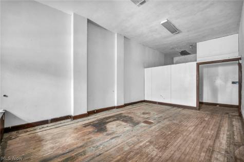 4512 E 131st Street Cleveland OH 44105