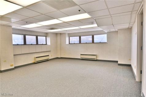 108 Main Avenue SW Warren OH 44481