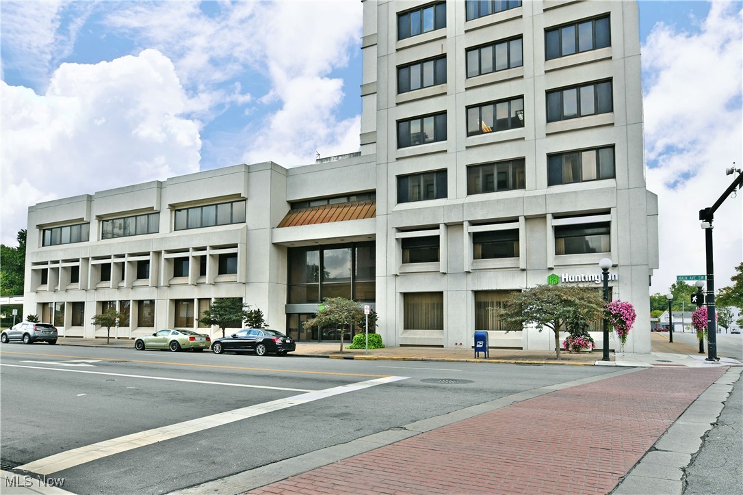 108 Main Avenue SW Warren OH 44481