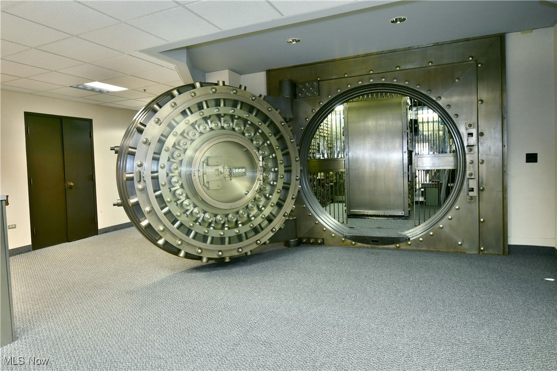 108 Main Avenue SW Warren OH 44481