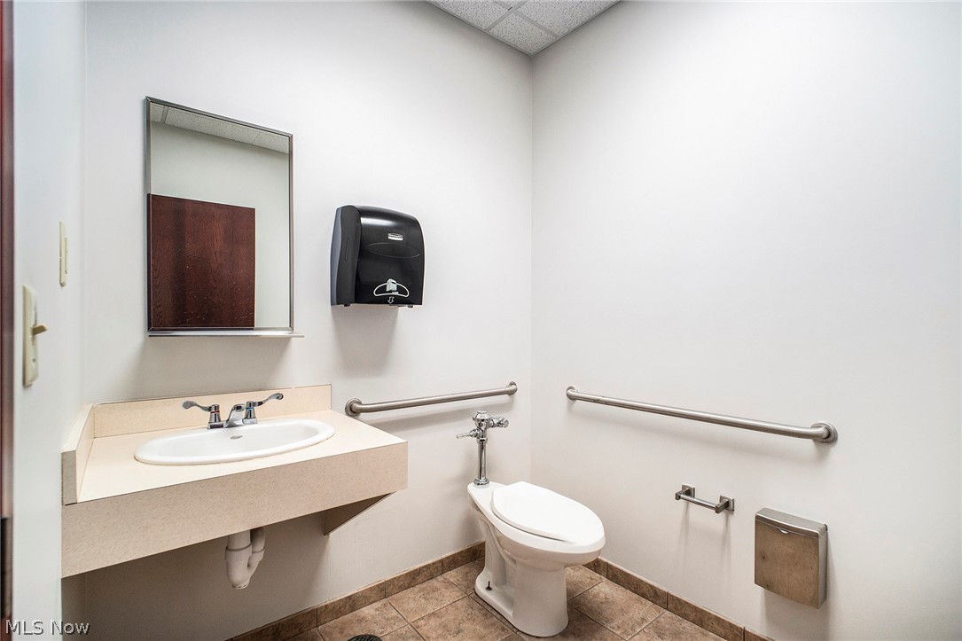 1598 Motor Inn Drive Girard OH 44420