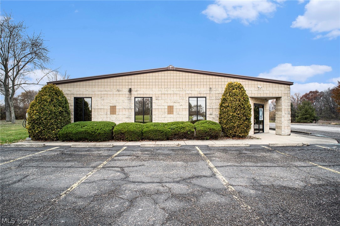 1598 Motor Inn Drive Girard OH 44420