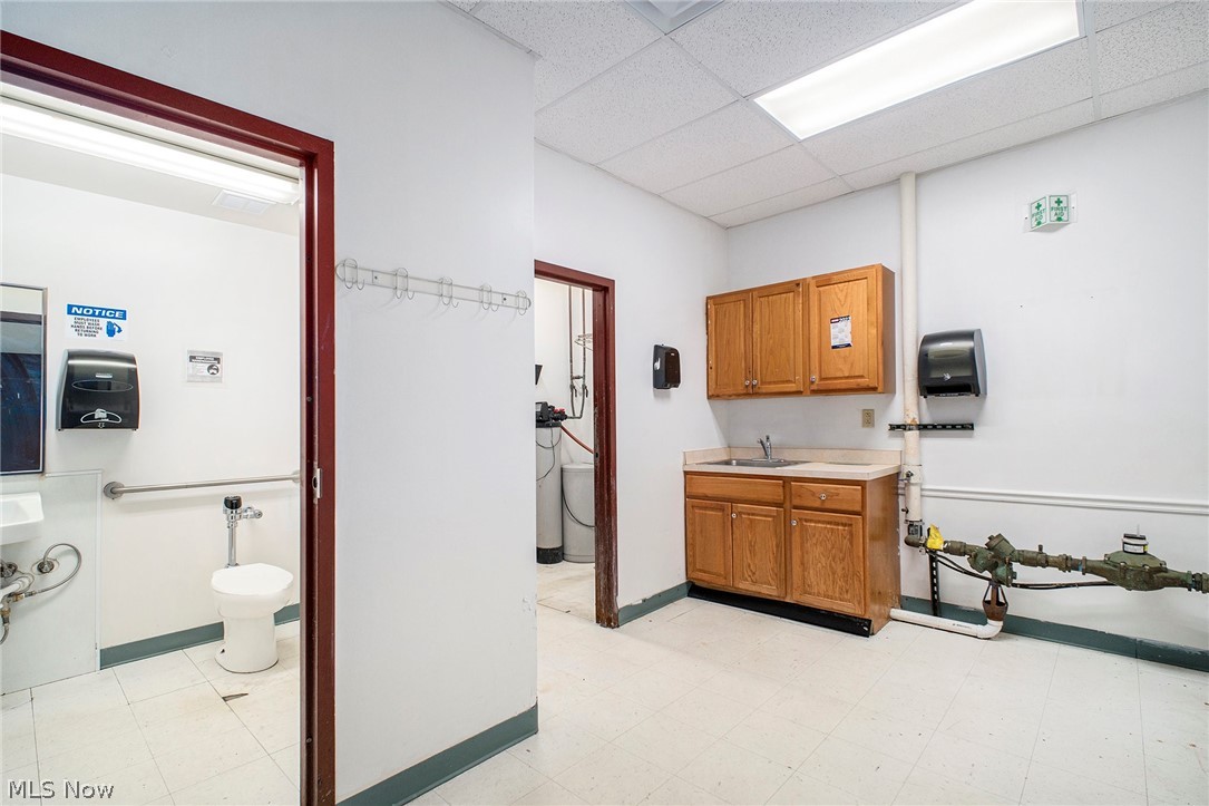 1598 Motor Inn Drive Girard OH 44420