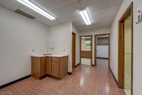 21245 Lorain Road Cleveland OH 44126