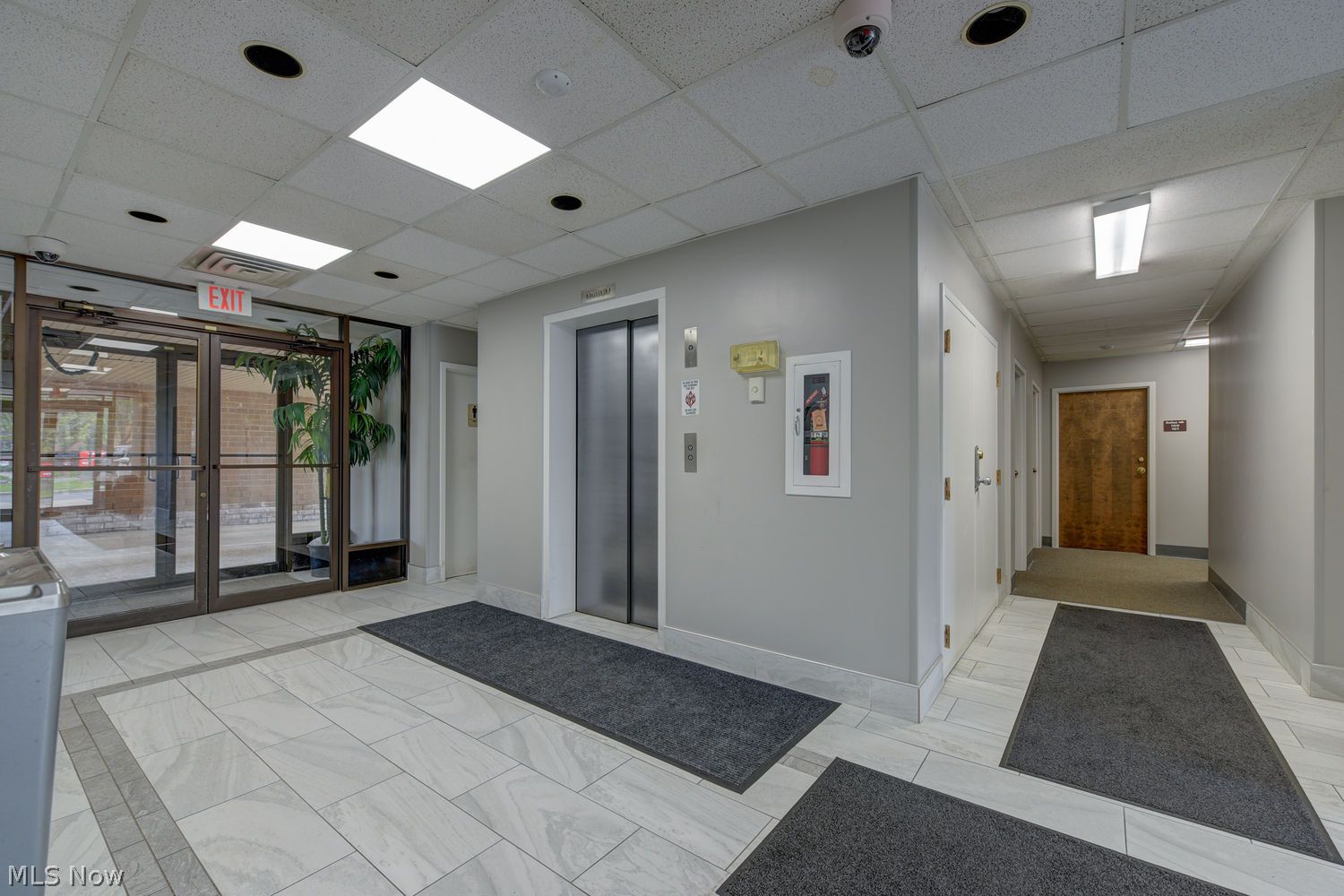 21245 Lorain Road Cleveland OH 44126