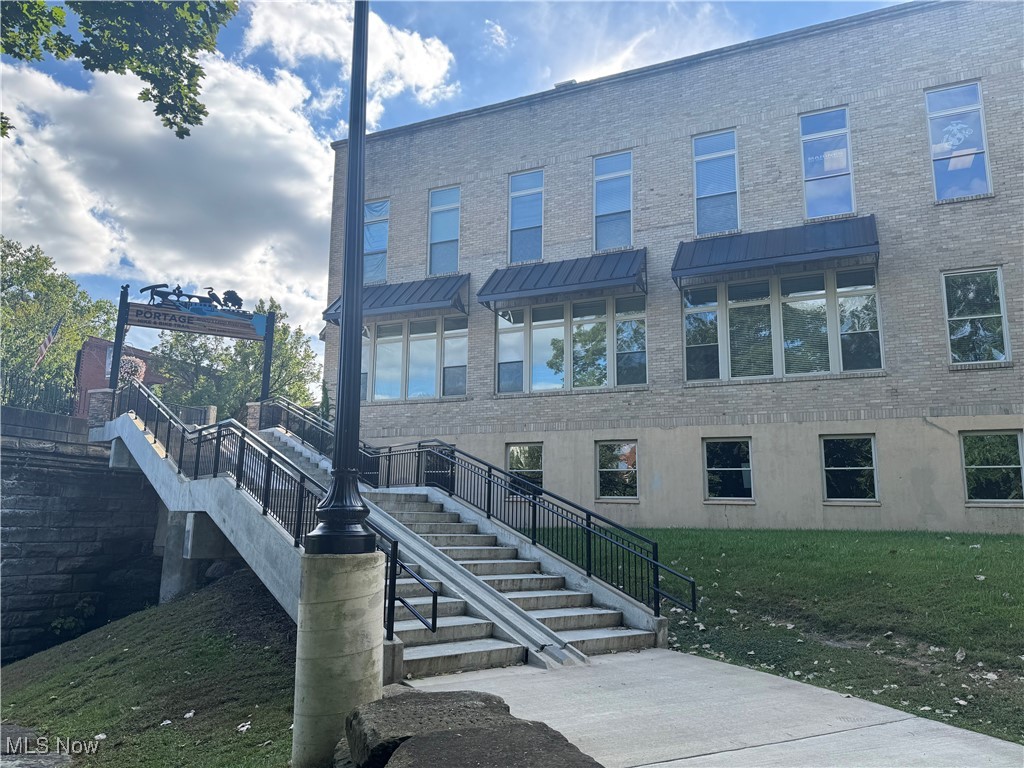 265 W Main Kent OH 44240