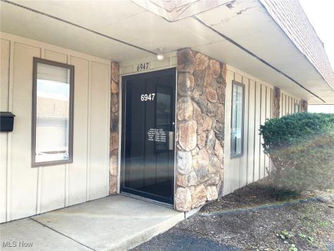 6947 Promway Avenue NW North Canton OH 44720
