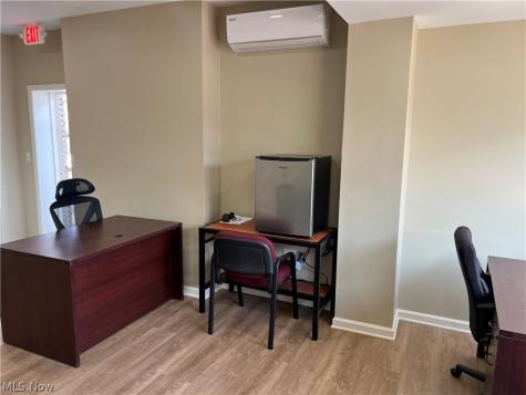 25 S 5th Street Martins Ferry OH 43935