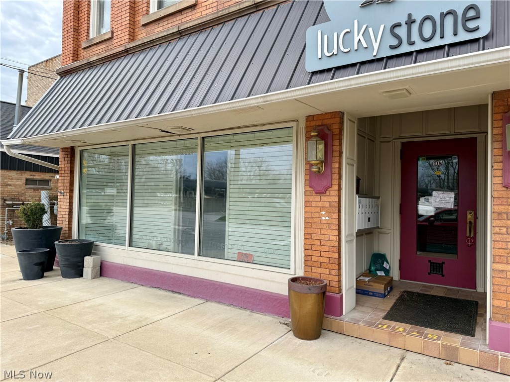607 S Main Street Huron OH 44839