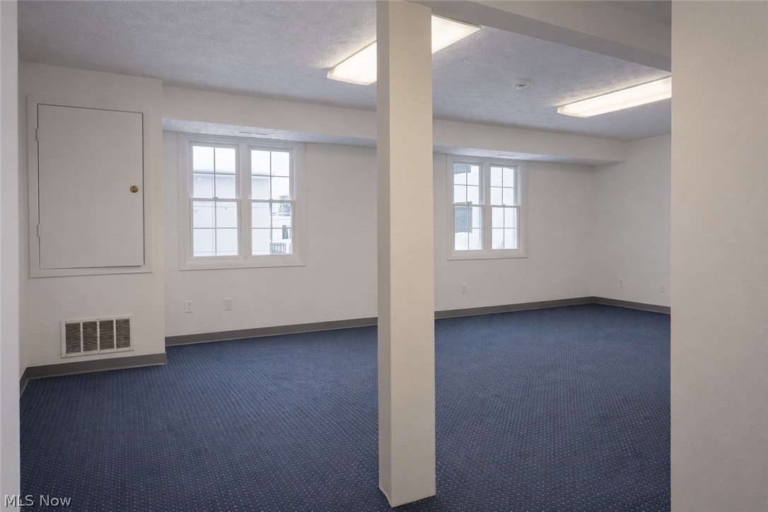 1300 Weathervane Lane Akron OH 44313