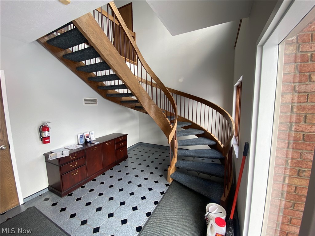 320 Orchardview Road Seven Hills OH 44131