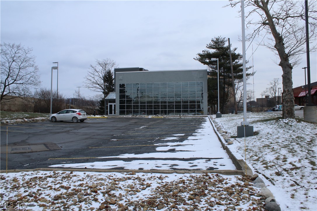 6731 Ridge (7,000 Square Ft) Parma OH 44129