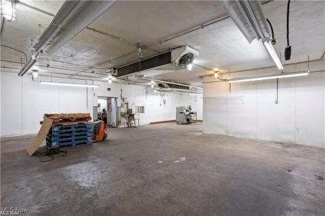 6101 Detroit Avenue Cleveland OH 44102