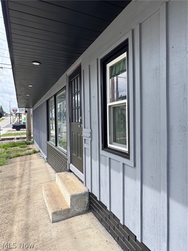 202 E Park Avenue Columbiana OH 44408
