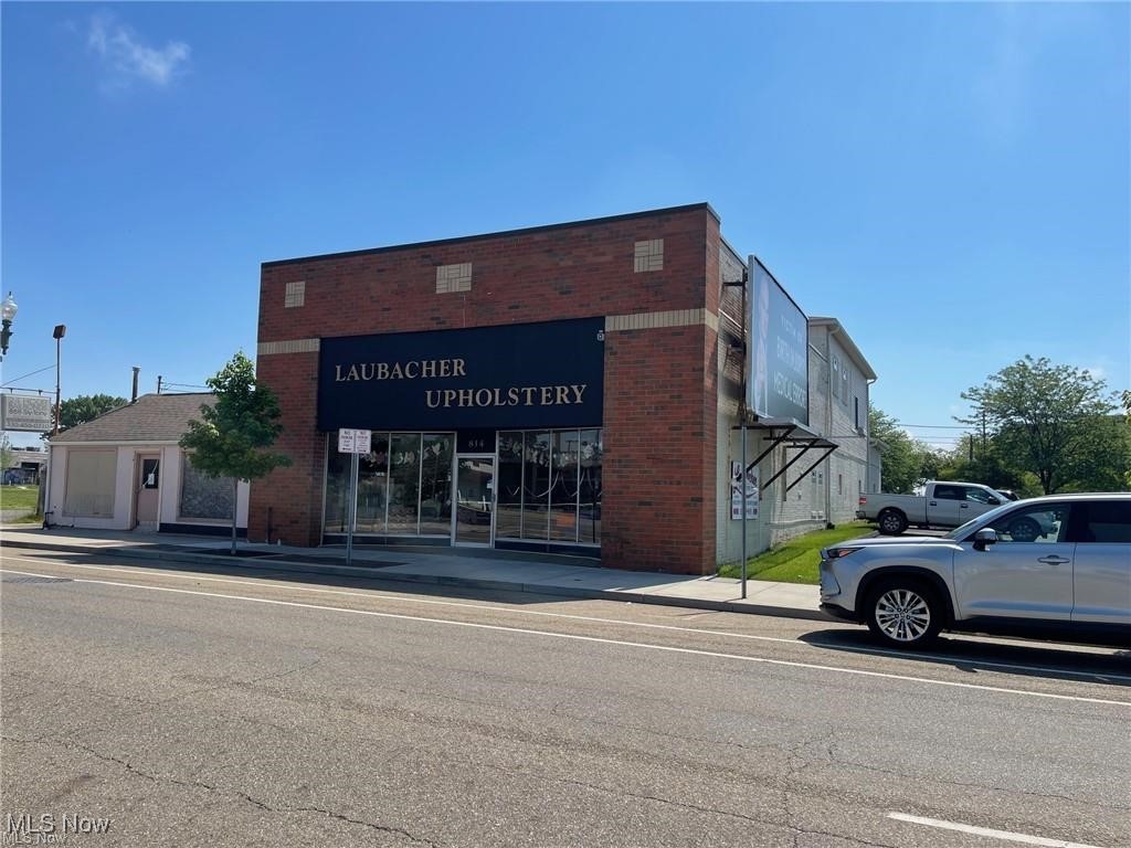 814 Cleveland Avenue NW Canton OH 44702