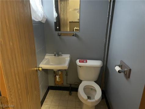 224 Dewey Avenue Cambridge OH 43725