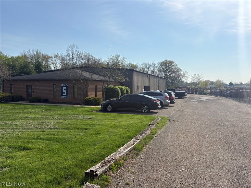 3822 Victory Avenue Louisville OH 44641