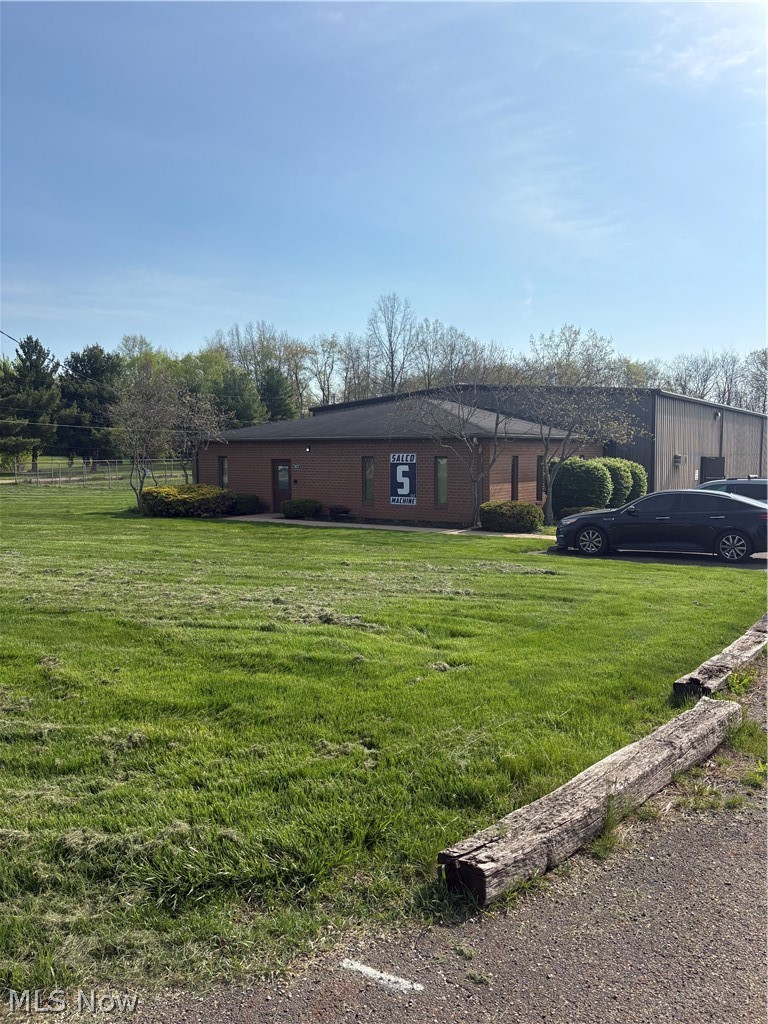 3822 Victory Avenue Louisville OH 44641