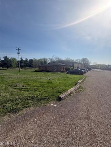 3822 Victory Avenue Louisville OH 44641
