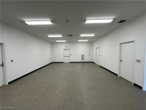719 Sugar Lane Elyria OH 44035