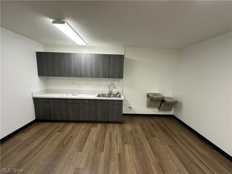 719 Sugar Lane Elyria OH 44035