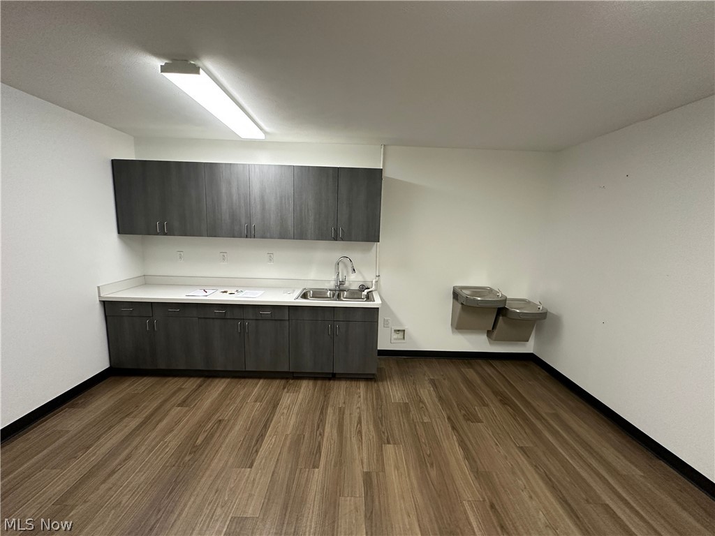 719 Sugar Lane Elyria OH 44035