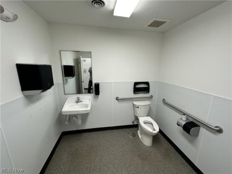 719 Sugar Lane Elyria OH 44035