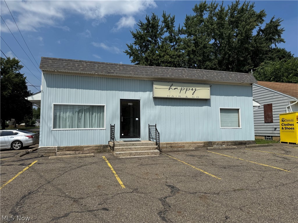 1703 Whipple Avenue NW Canton OH 44708