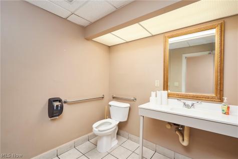 17-23 S Main Street Akron OH 44308