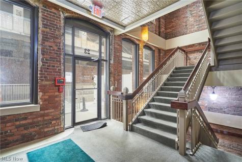 17-23 S Main Street Akron OH 44308