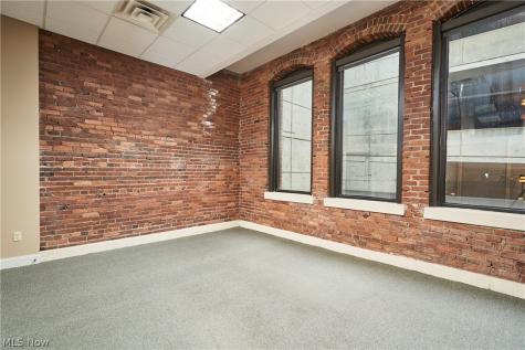 17-23 S Main Street Akron OH 44308