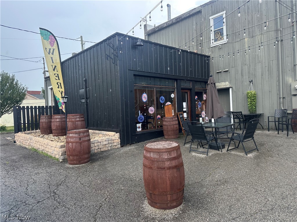 20 S Main Street Columbiana OH 44408