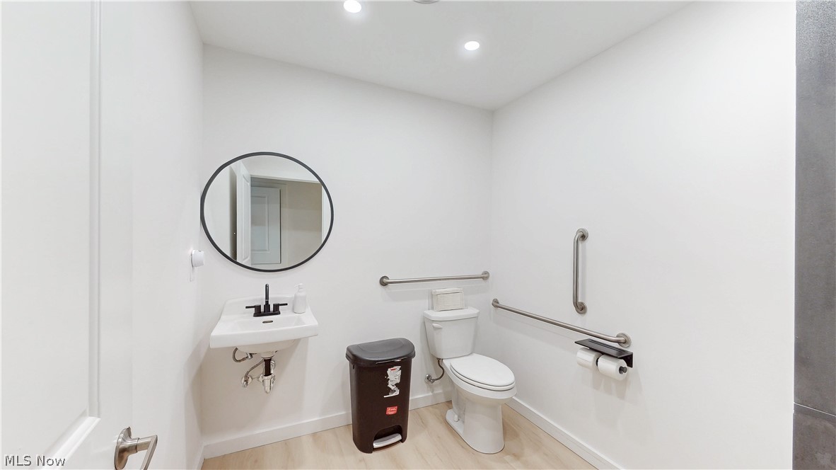 2111 Center Street Cleveland OH 44113